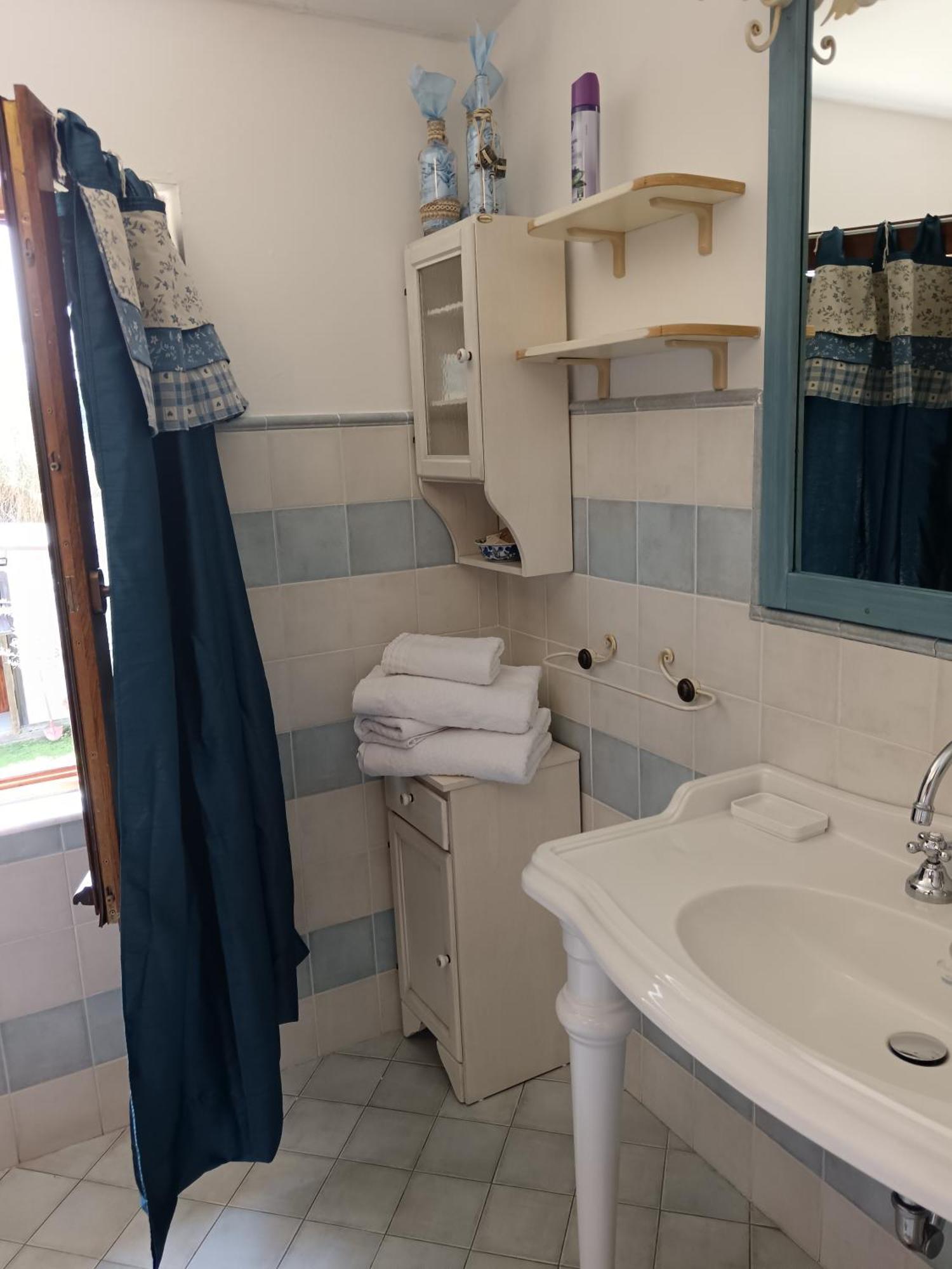 Le Travi Bed & Breakfast Sarzana Bagian luar foto